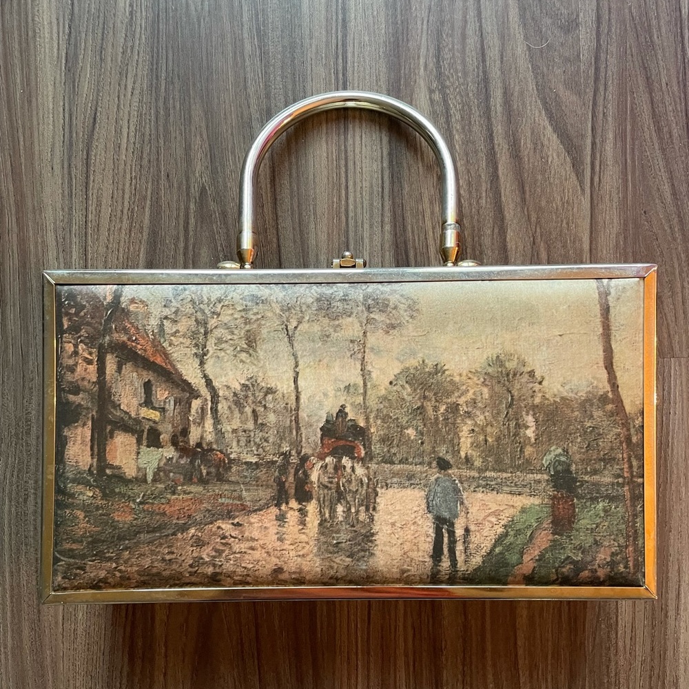 Picture box purse